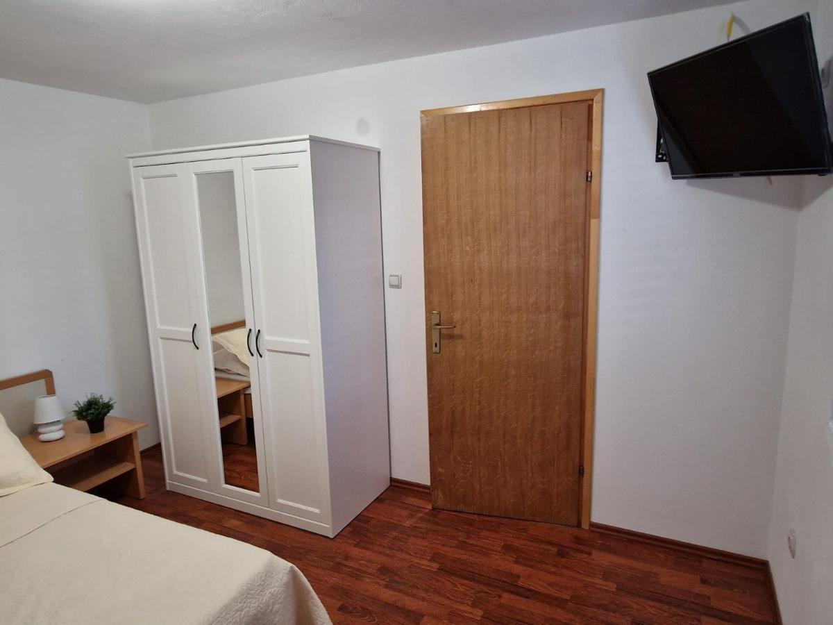 Apartment Misic ريتنا المظهر الخارجي الصورة
