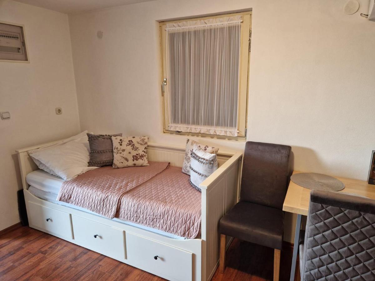 Apartment Misic ريتنا المظهر الخارجي الصورة