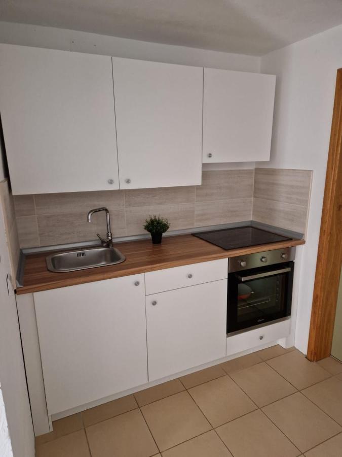 Apartment Misic ريتنا المظهر الخارجي الصورة