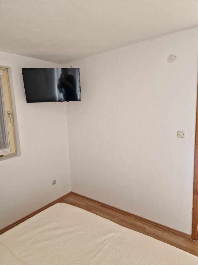 Apartment Misic ريتنا المظهر الخارجي الصورة