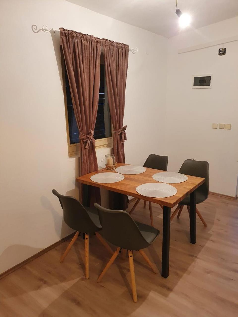 Apartment Misic ريتنا المظهر الخارجي الصورة